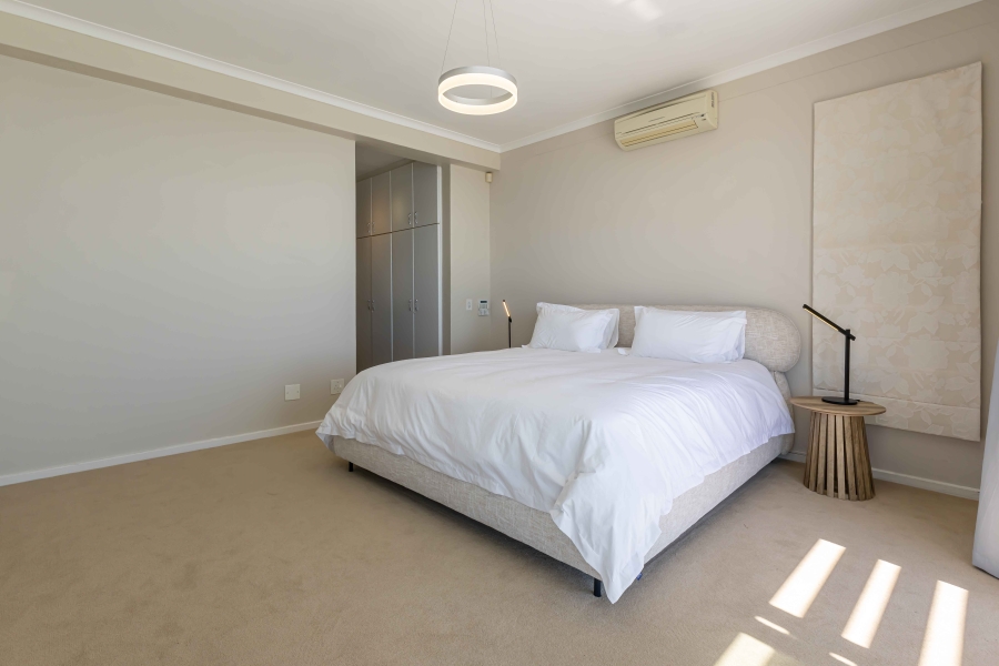 To Let 6 Bedroom Property for Rent in Bantry Bay Western Cape